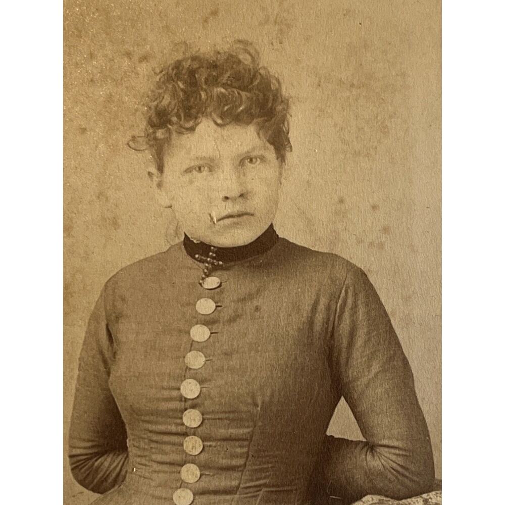 Antique Photography CDV Carte de VisiteSepia Lighty Bros Young Lady Buttons SEE